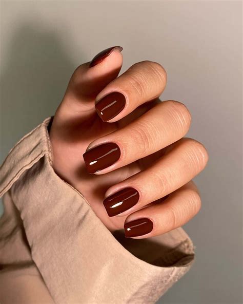 These Fall 2024 Nail Polish Shades Will Inspire You 